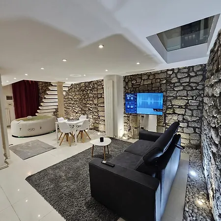 Daire White Loft *