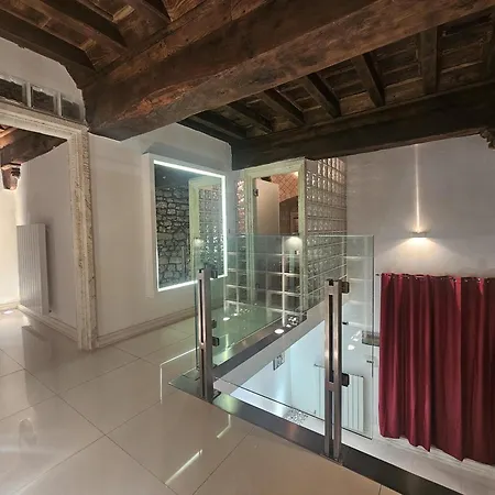 Daire White Loft *